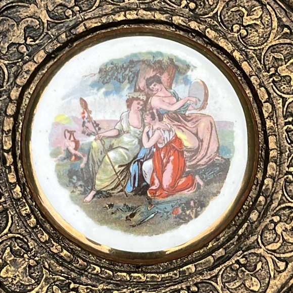 Pair Sungott Art Studios NY Small Edwardian Hanging Metal Plates 24k Gold Detail - Picture 3 of 5